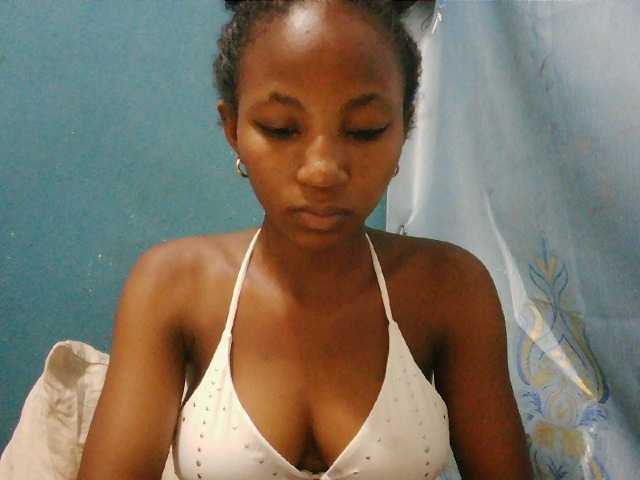 Sorayah1 live cam on BongaCams