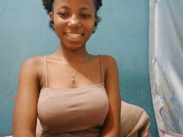 Sorayah1 live cam on BongaCams