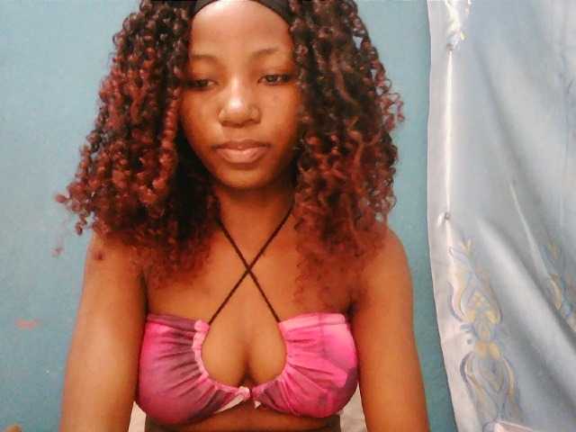 Sorayah1 live cam on BongaCams