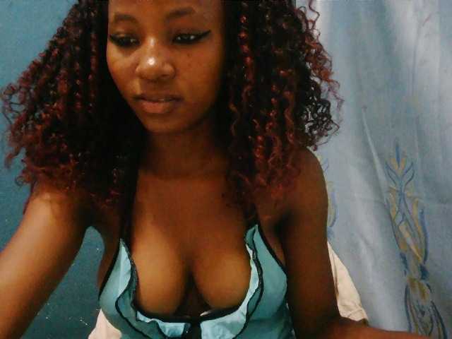 Sorayah1 live cam on BongaCams
