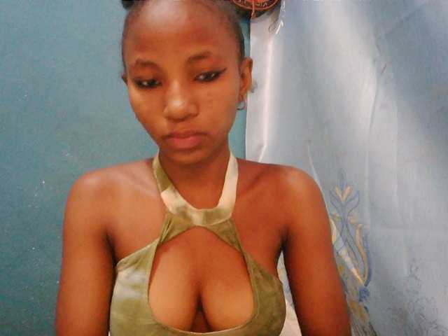 Sorayah1 live cam on BongaCams