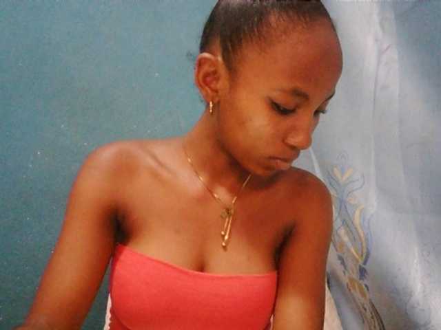 Sorayah1 live cam on BongaCams