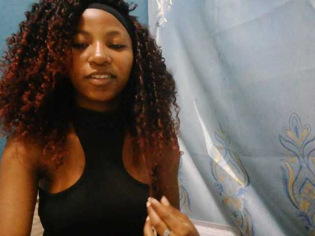 Sorayah1 live cam on BongaCams