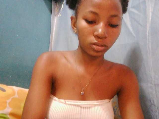 Sorayah1 live cam on BongaCams