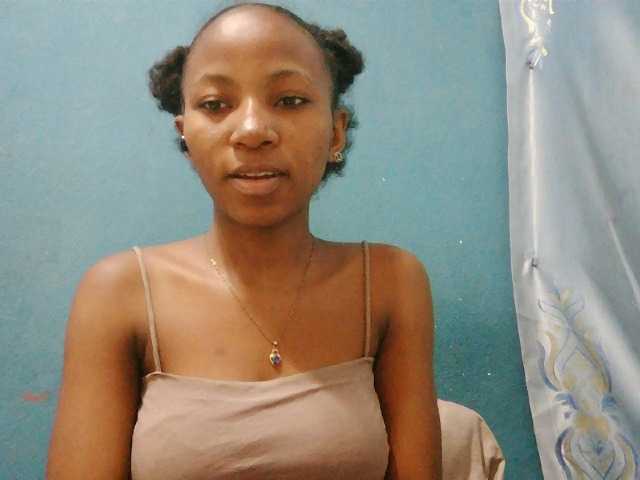 Sorayah1 live cam on BongaCams