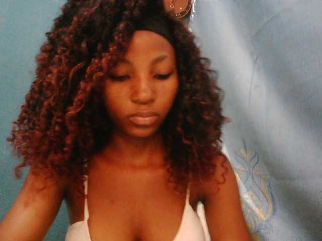 Sorayah1 live cam on BongaCams