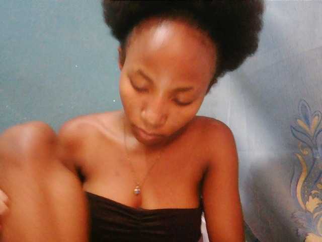 Sorayah1 live cam on BongaCams