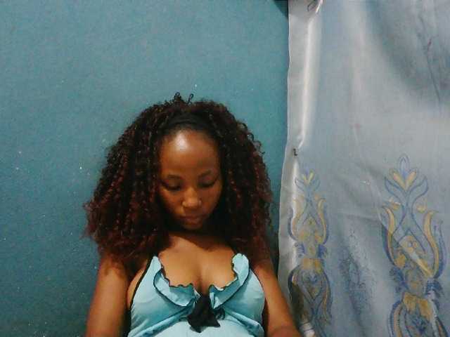 Sorayah1 live cam on BongaCams
