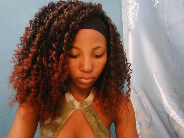 Sorayah1 live cam on BongaCams