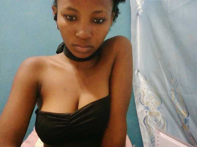 Sorayah1 live cam on BongaCams