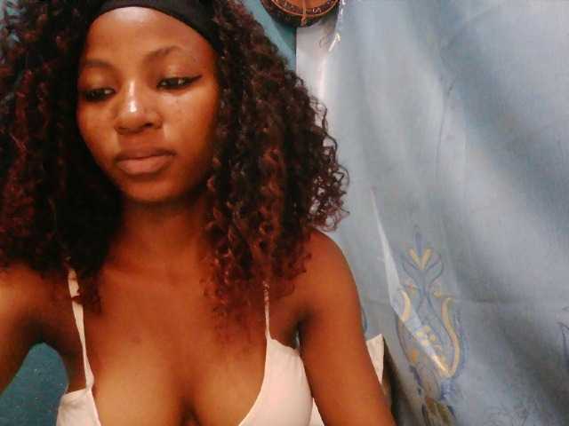 Sorayah1 live cam on BongaCams