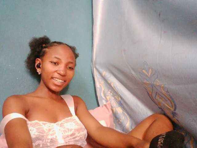 Sorayah1 webcam bongacams model stream image