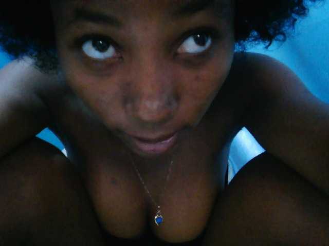 Sorayah1 live cam on BongaCams