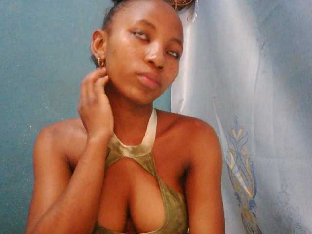 Sorayah1 live cam on BongaCams