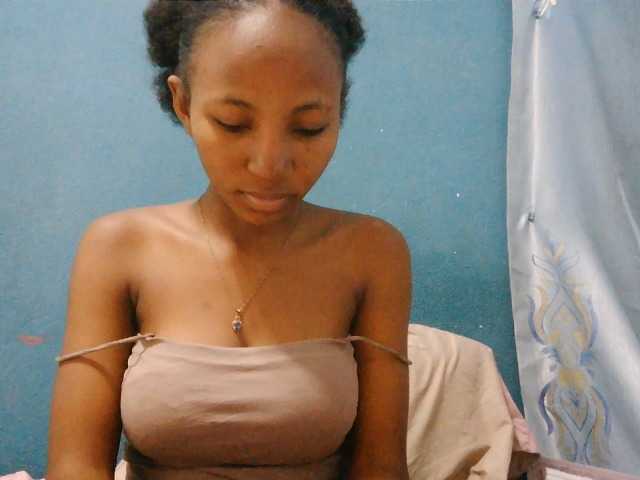 Sorayah1 live cam on BongaCams