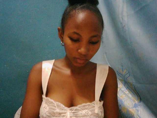 Sorayah1 live cam on BongaCams