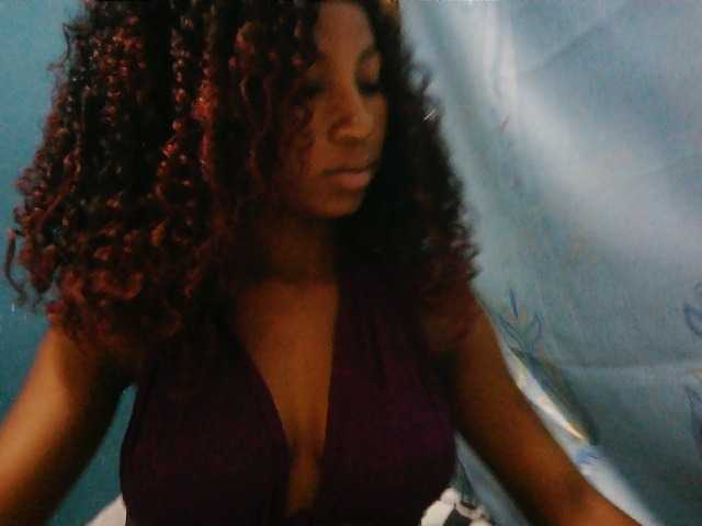 Sorayah1 live cam on BongaCams