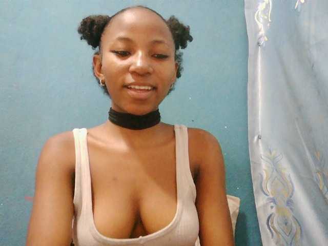 Sorayah1 live cam on BongaCams