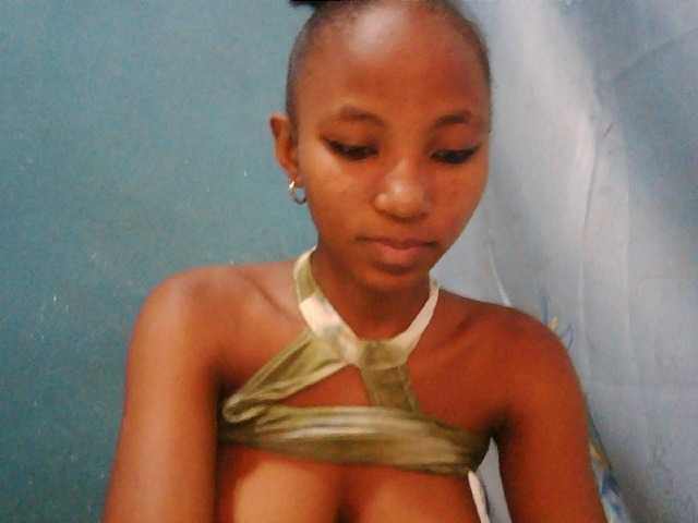 Sorayah1 live cam on BongaCams