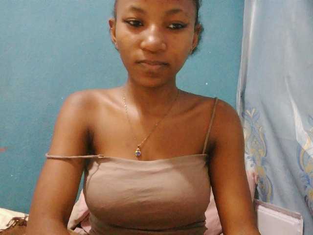 Sorayah1 live cam on BongaCams