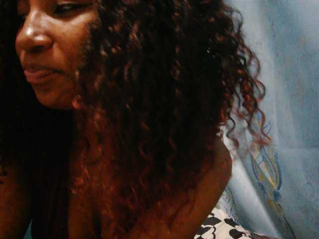 Sorayah1 live cam on BongaCams