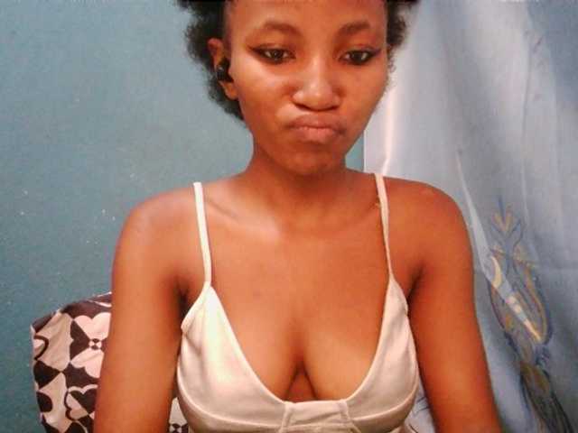 Sorayah1 live cam on BongaCams