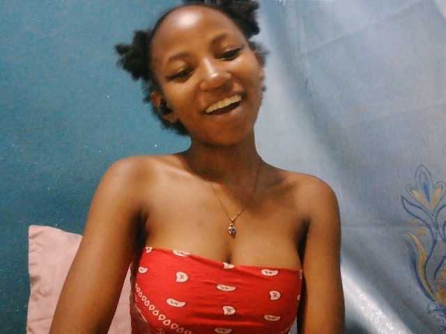 Sorayah1 live cam on BongaCams