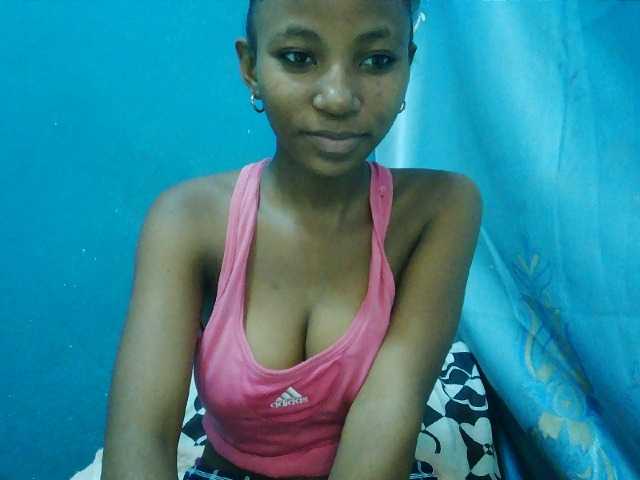 Sorayah1 live cam on BongaCams