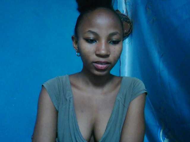 Sorayah1 live cam on BongaCams