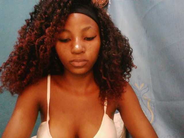 Sorayah1 live cam on BongaCams