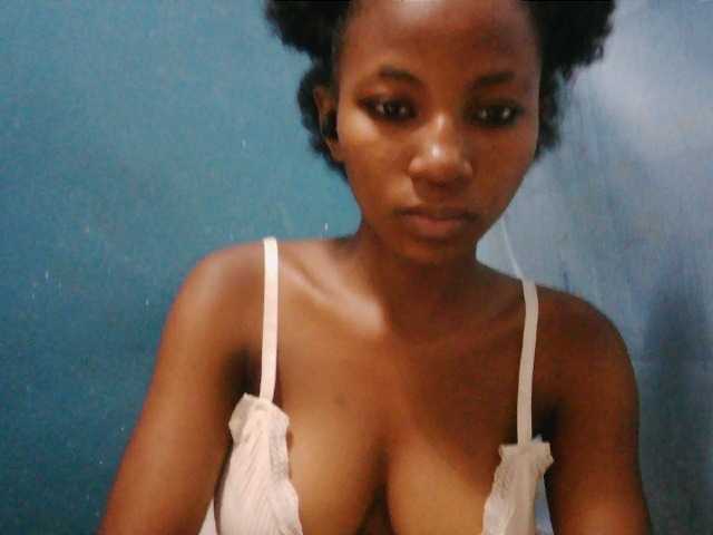 Sorayah1 live cam on BongaCams