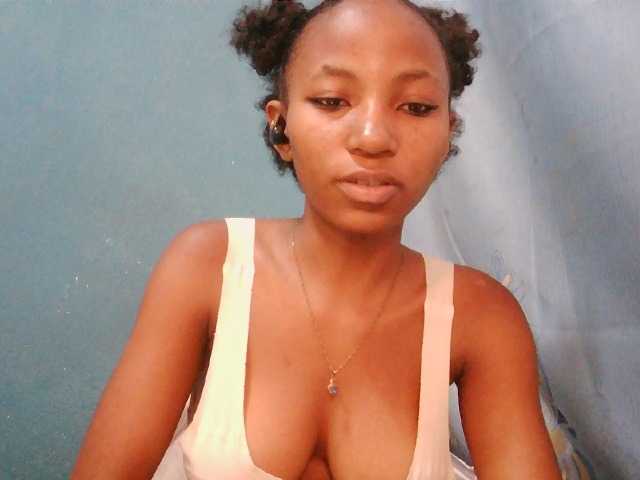 Sorayah1, en vivo ahora en BongaCams