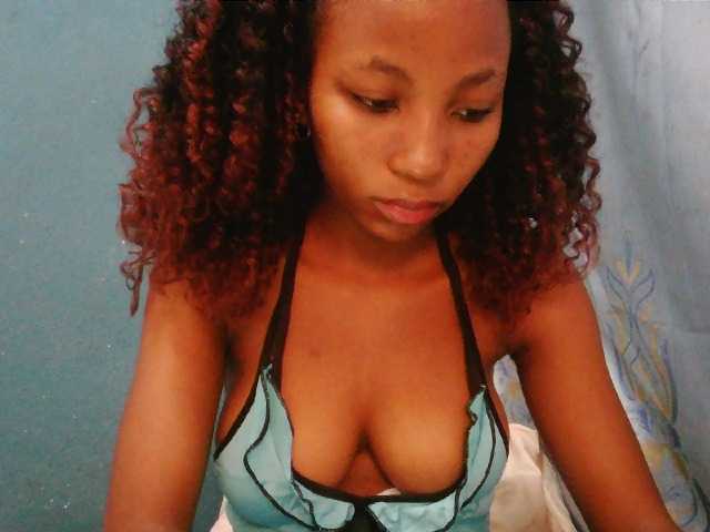 Sorayah1 live cam on BongaCams