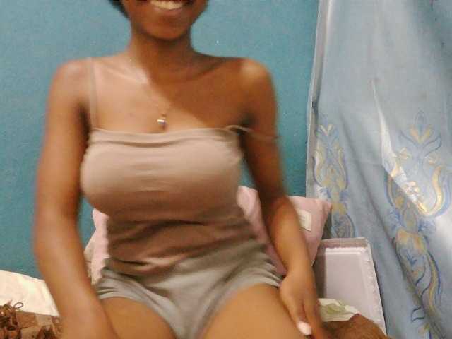 Sorayah1 live cam on BongaCams