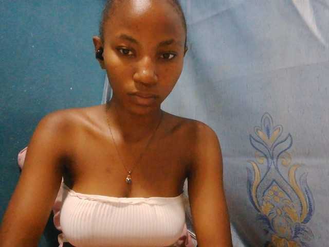 Sorayah1 live cam on BongaCams