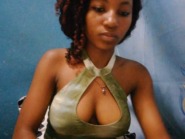 Sorayah1 live cam on BongaCams