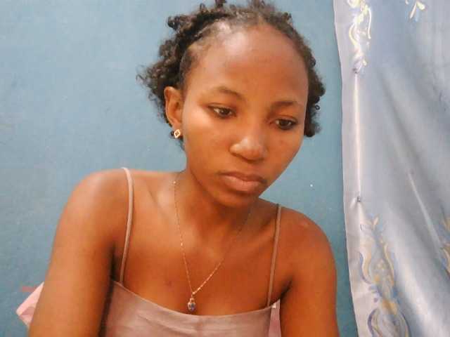 Sorayah1 live cam on BongaCams