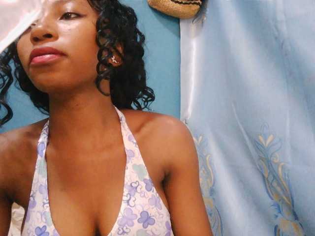 Sorayah1 live cam on BongaCams