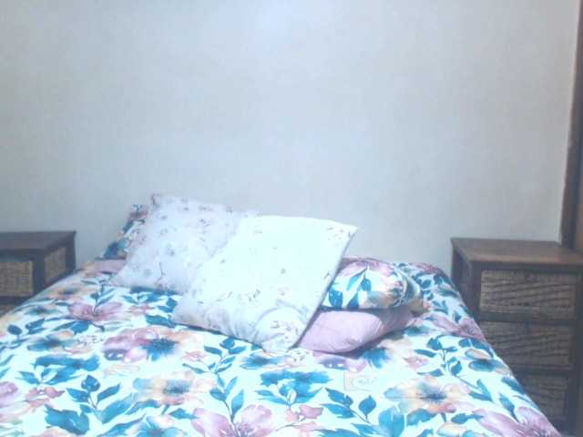 INDIANFLIRT17 live cam on BongaCams