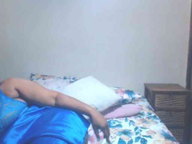 INDIANFLIRT17 webcam