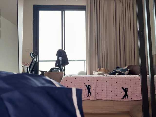 Elliemiu live cam on BongaCams
