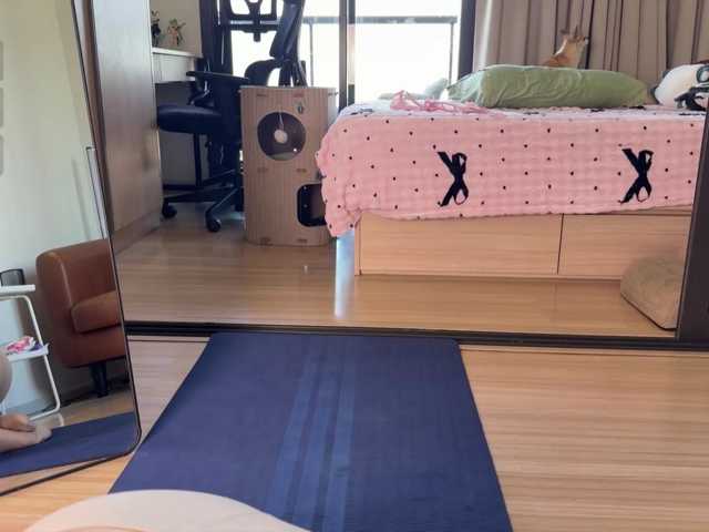 Elliemiu live cam on BongaCams