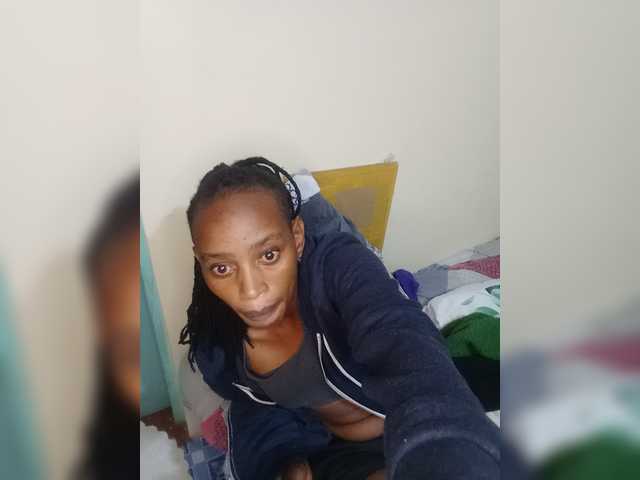 DarkDesireJ live cam on BongaCams