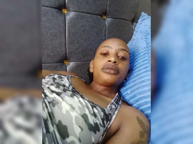 DarkDesireJ live cam on BongaCams