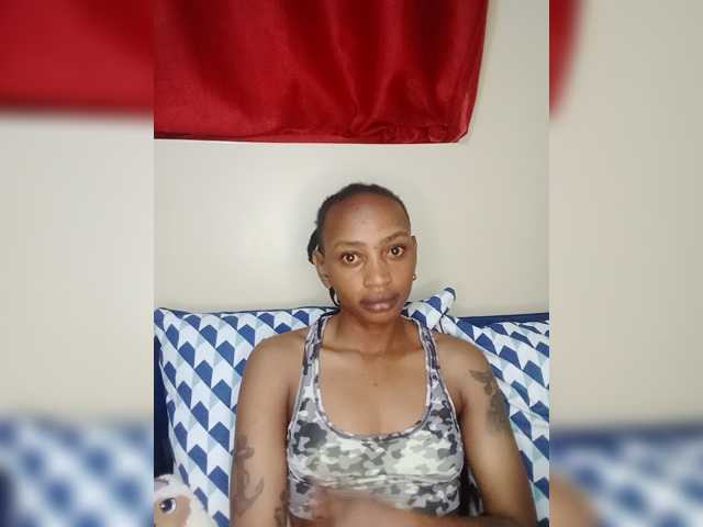 DarkDesireJ en vivo en BongaCams