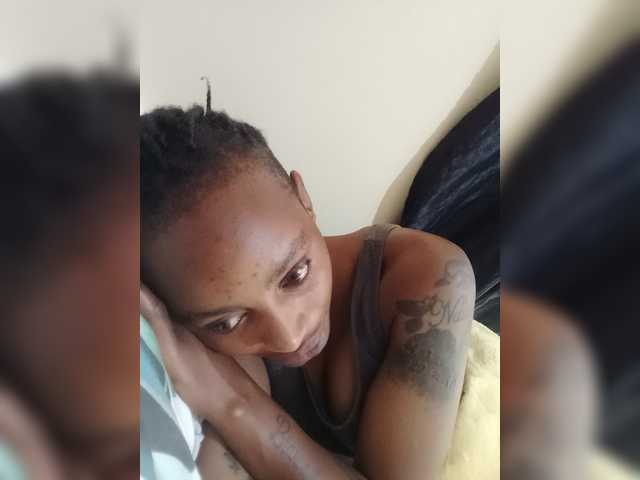 DarkDesireJ live cam on BongaCams