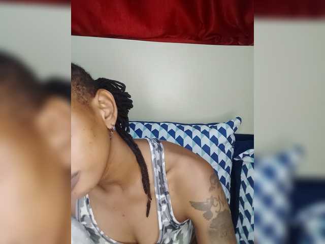 DarkDesireJ live cam on BongaCams