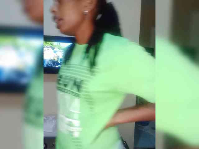 DarkDesireJ webcam