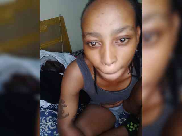 DarkDesireJ webcam