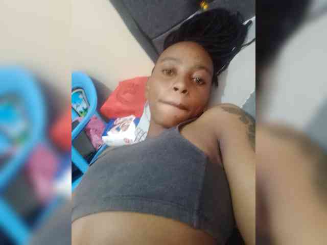 DarkDesireJ webcam
